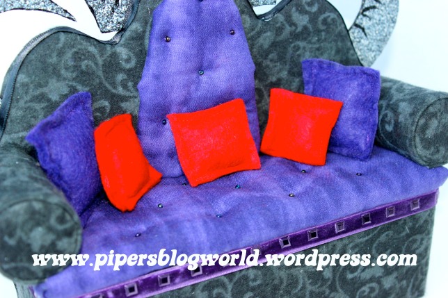 I love the red and purple cushions.